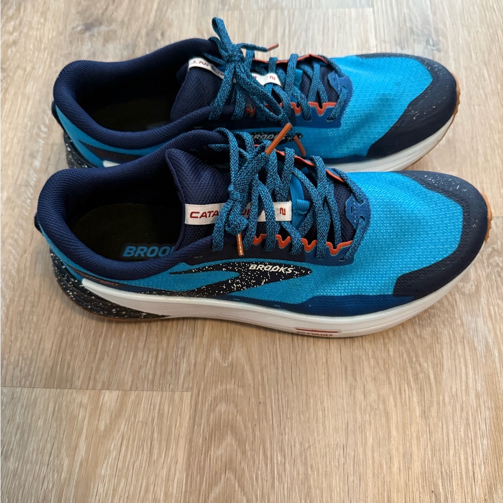 Brooks Blue and Orange Sneakers Modern Sporty Design